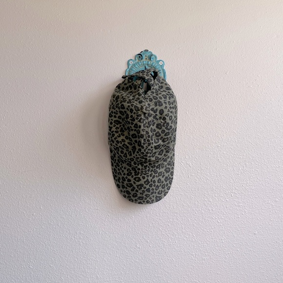 Oak and Reed leopard hat🖤 - Picture 1 of 4